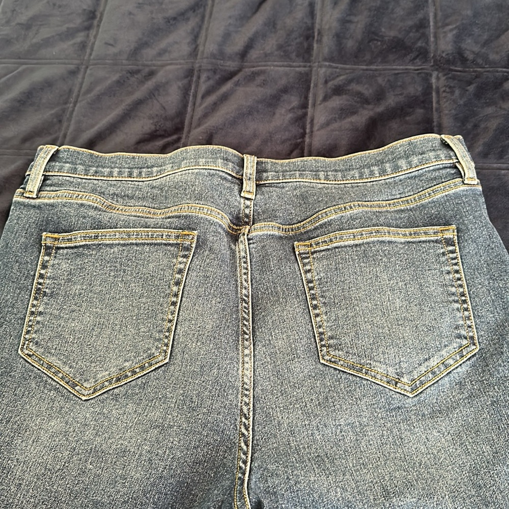 Lands' End Button Fly Kick Flare Crop Jeans with Vintage Appeal - Picture 5 of 8